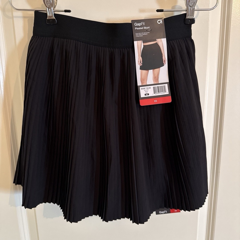 GapFit Women's Pleated Skort Size XS Black